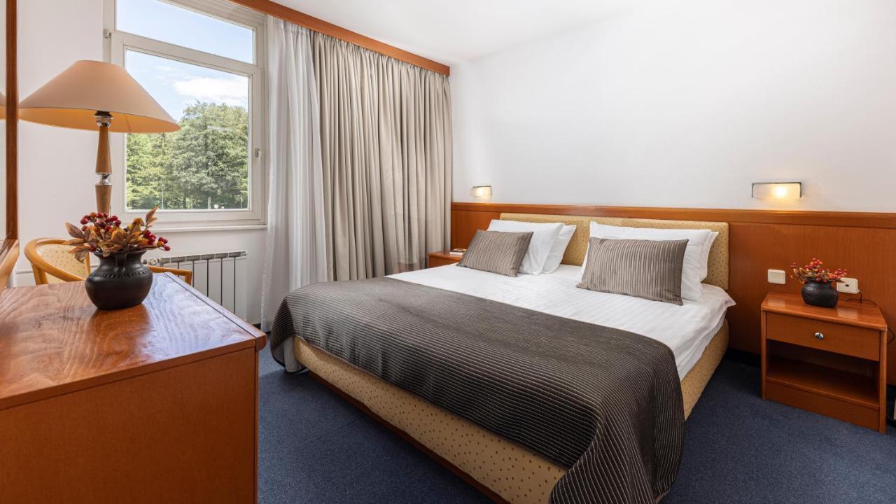 Hotel Jezero Плитвицька Єзера Екстер'єр фото