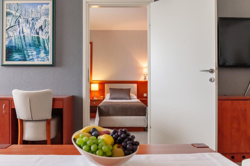 Hotel Jezero Плитвицька Єзера Екстер'єр фото